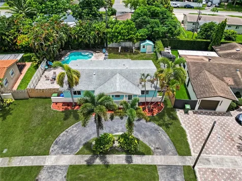 301 SW 65th Avenue Pembroke Pines FL 33023