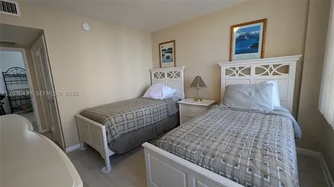 5161 Collins Avenue Miami Beach FL 33140