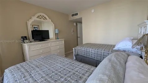5161 Collins Avenue Miami Beach FL 33140