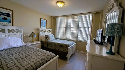 5161 Collins Avenue Miami Beach FL 33140