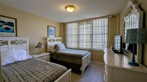 5161 Collins Avenue Miami Beach FL 33140