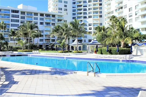 5161 Collins Avenue Miami Beach FL 33140