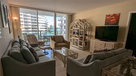 5161 Collins Avenue Miami Beach FL 33140