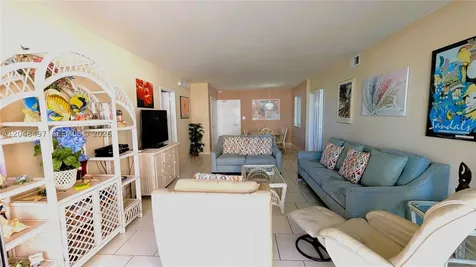 5161 Collins Avenue Miami Beach FL 33140