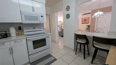 5161 Collins Avenue Miami Beach FL 33140