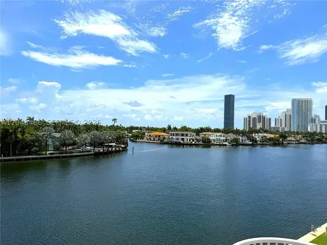 20191 E Country Club Drive Aventura FL 33180