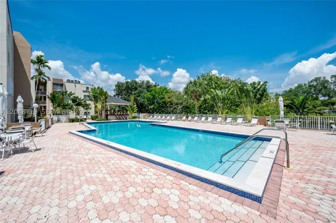 7705 SW 86th Street Miami FL 33143