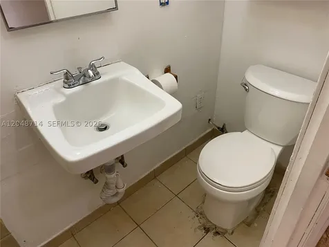 2460 NW 15th Street Miami FL 33125