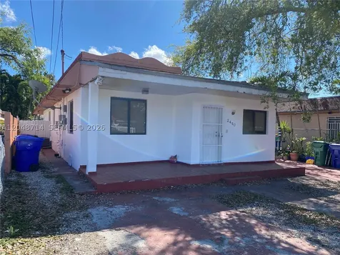 2460 NW 15th Street Miami FL 33125