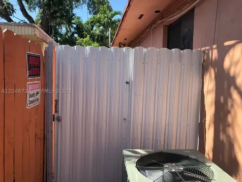 2460 NW 15th Street Miami FL 33125