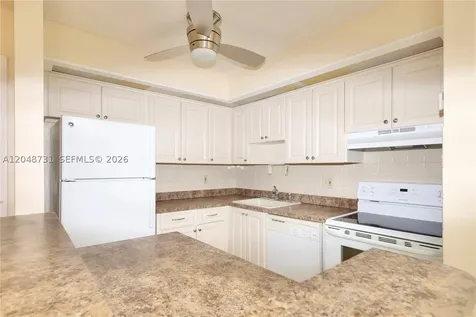 9448 S Belfort Circle Tamarac FL 33321
