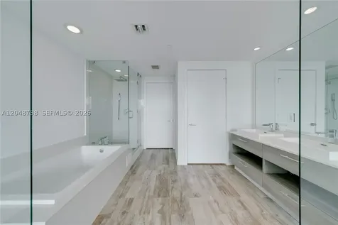 650 NE 32nd Street Miami FL 33137
