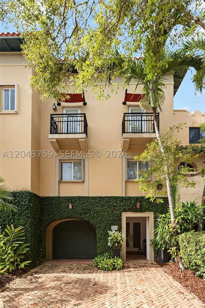 6209 Paradise Point Drive Palmetto Bay FL 33157