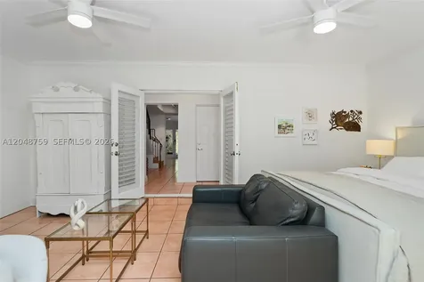 6209 Paradise Point Drive Palmetto Bay FL 33157