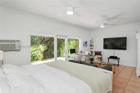6209 Paradise Point Drive Palmetto Bay FL 33157