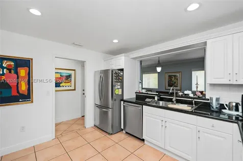 6209 Paradise Point Drive Palmetto Bay FL 33157