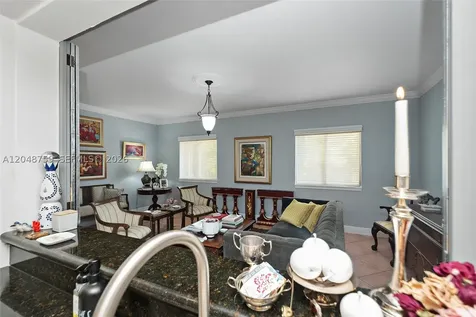 6209 Paradise Point Drive Palmetto Bay FL 33157