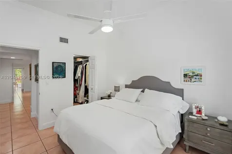 6209 Paradise Point Drive Palmetto Bay FL 33157