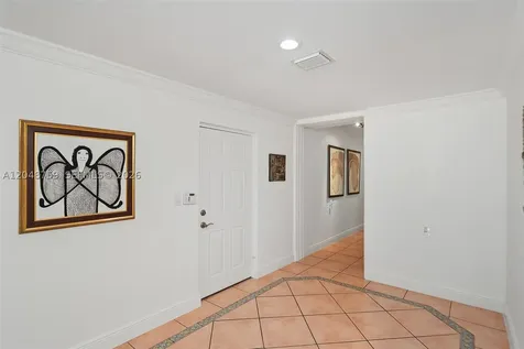 6209 Paradise Point Drive Palmetto Bay FL 33157