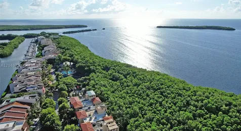 6209 Paradise Point Drive Palmetto Bay FL 33157