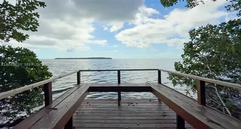 6209 Paradise Point Drive Palmetto Bay FL 33157