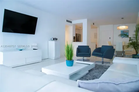5601 Collins Avenue Miami Beach FL 33140