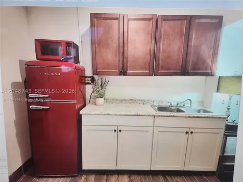 2251 NW 87th Terrace Pembroke Pines FL 33024