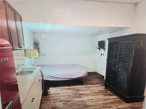 2251 NW 87th Terrace Pembroke Pines FL 33024