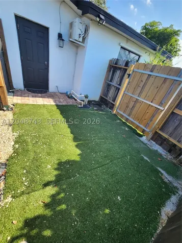 2251 NW 87th Terrace Pembroke Pines FL 33024
