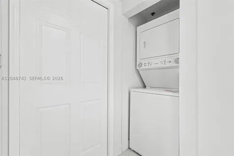 6362 Collins Avenue Miami Beach FL 33141