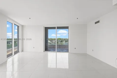 6362 Collins Avenue Miami Beach FL 33141
