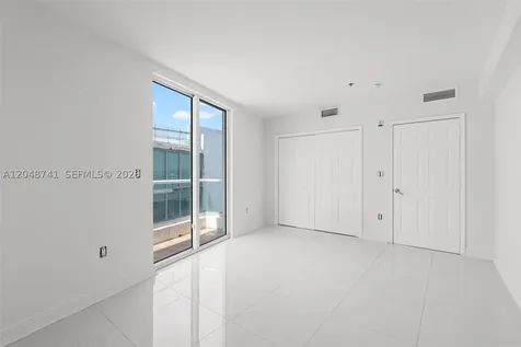 6362 Collins Avenue Miami Beach FL 33141
