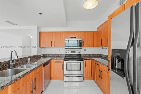 6362 Collins Avenue Miami Beach FL 33141