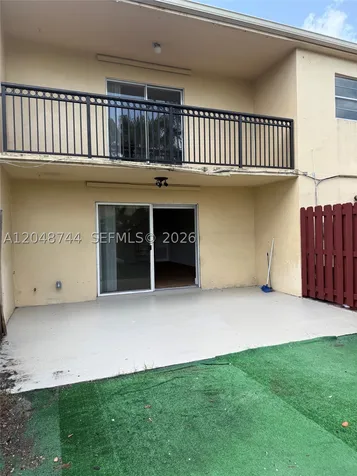 6631 SW 41st Place Davie FL 33314