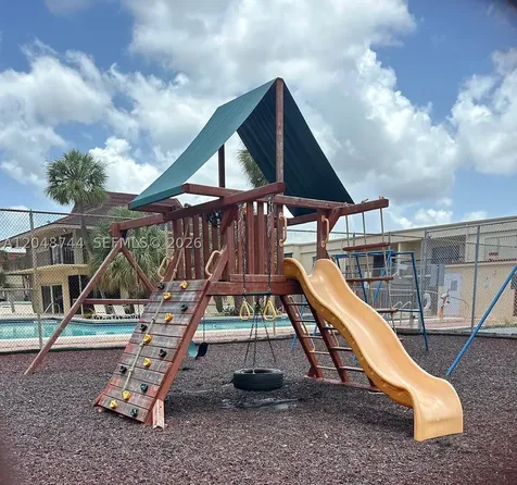 6631 SW 41st Place Davie FL 33314