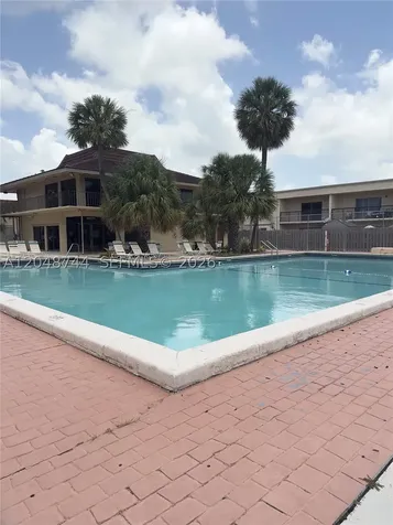6631 SW 41st Place Davie FL 33314
