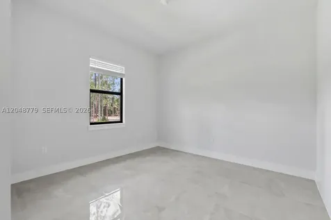 1412 22nd Avenue NE Naples FL 34120