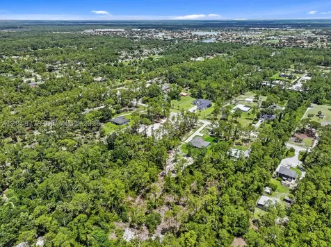 1412 22nd Avenue NE Naples FL 34120