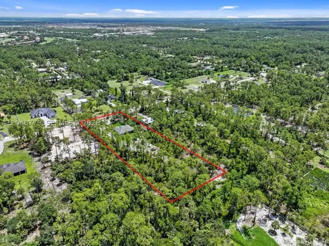 1412 22nd Avenue NE Naples FL 34120