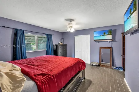 5045 SW 10th Street Margate FL 33068