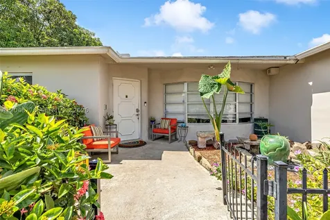 5045 SW 10th Street Margate FL 33068