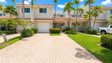 9805 NW 45th Lane Doral FL 33178