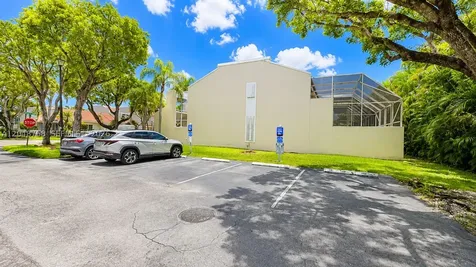 9805 NW 45th Lane Doral FL 33178