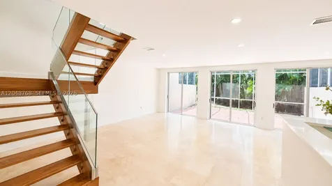 9805 NW 45th Lane Doral FL 33178