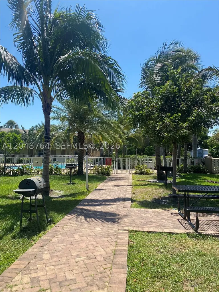 2900 NE 17th Avenue Pompano Beach FL 33064