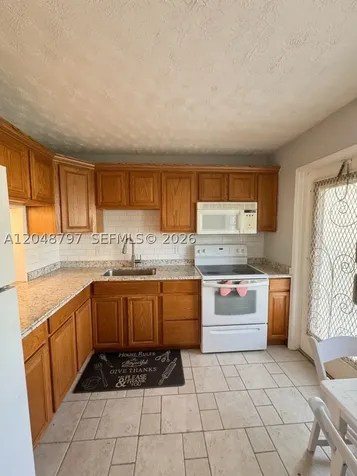 950 Hillcrest Drive Hollywood FL 33021