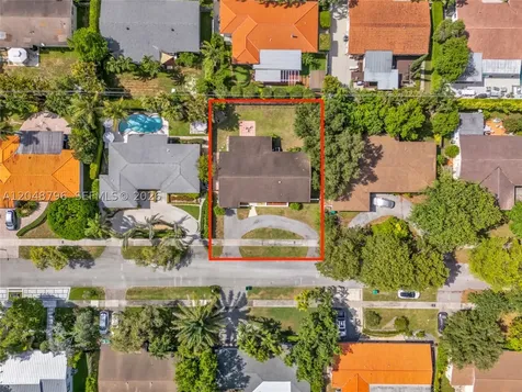 5735 SW 57th Terrace Miami FL 33143