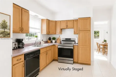 5735 SW 57th Terrace Miami FL 33143