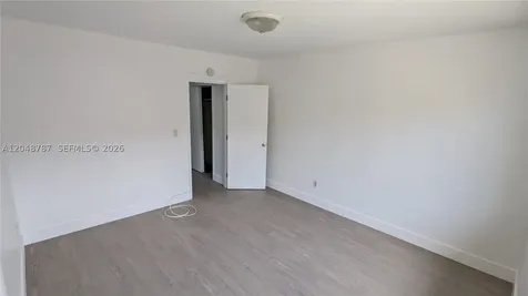 811 81st Street Miami Beach FL 33141