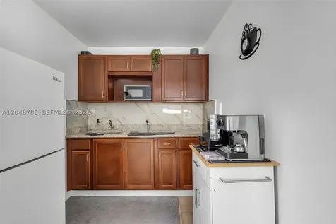 6084 E 7th Avenue Hialeah FL 33013
